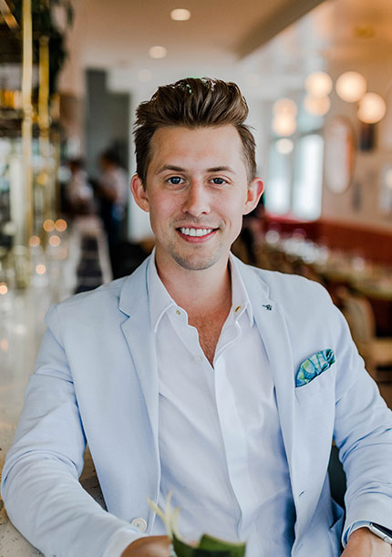 pic-01 Robert carpet team member | Roberts Carpet & Fine Floors