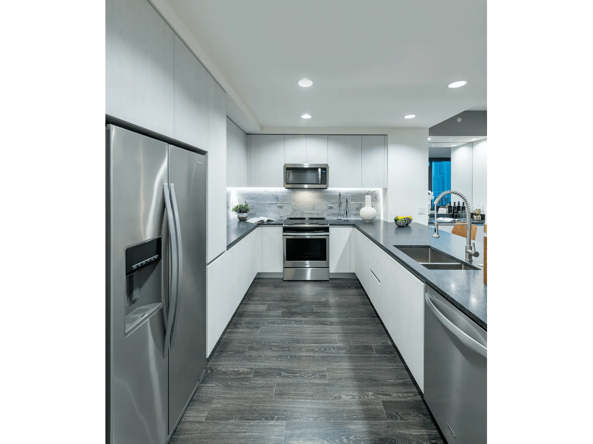 Residencial Modern Kitchen Flooring | Roberts Carpet & Fine Floors