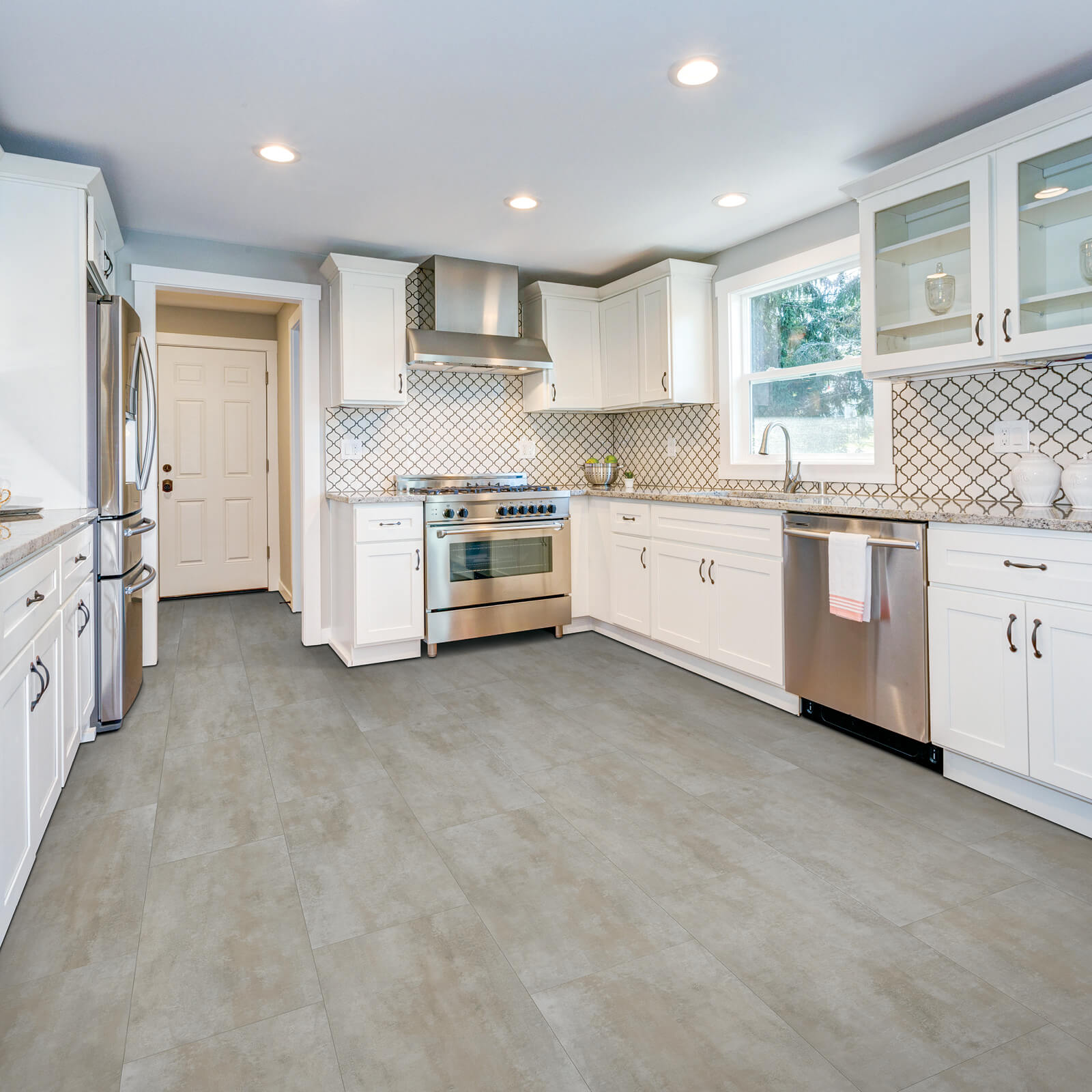 PT004_976_00_1600x1600 laminate flooring in the kitchen | Roberts Carpet & Fine Floors