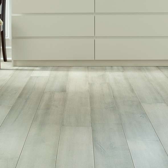 White Hardwood | Roberts Carpet & Fine Floors