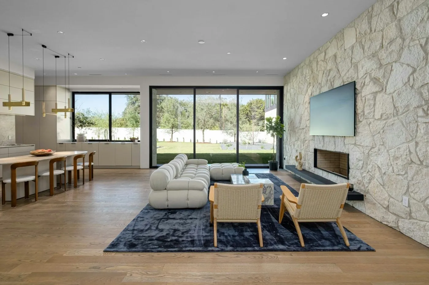 Residencial Living Room Flooring | Roberts Carpet & Fine Floors