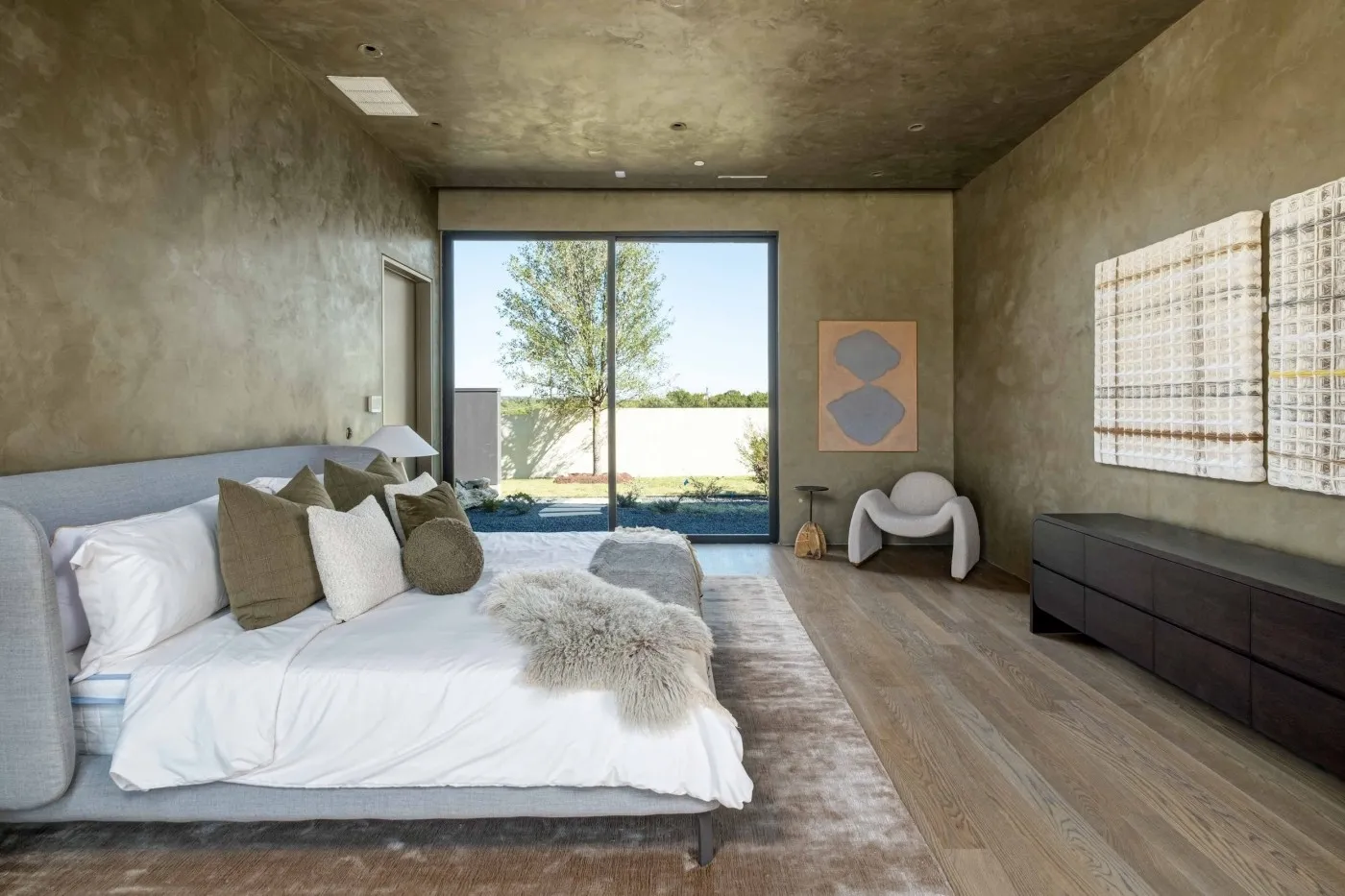 Bedroom Flooring | Roberts Carpet & Fine Floors