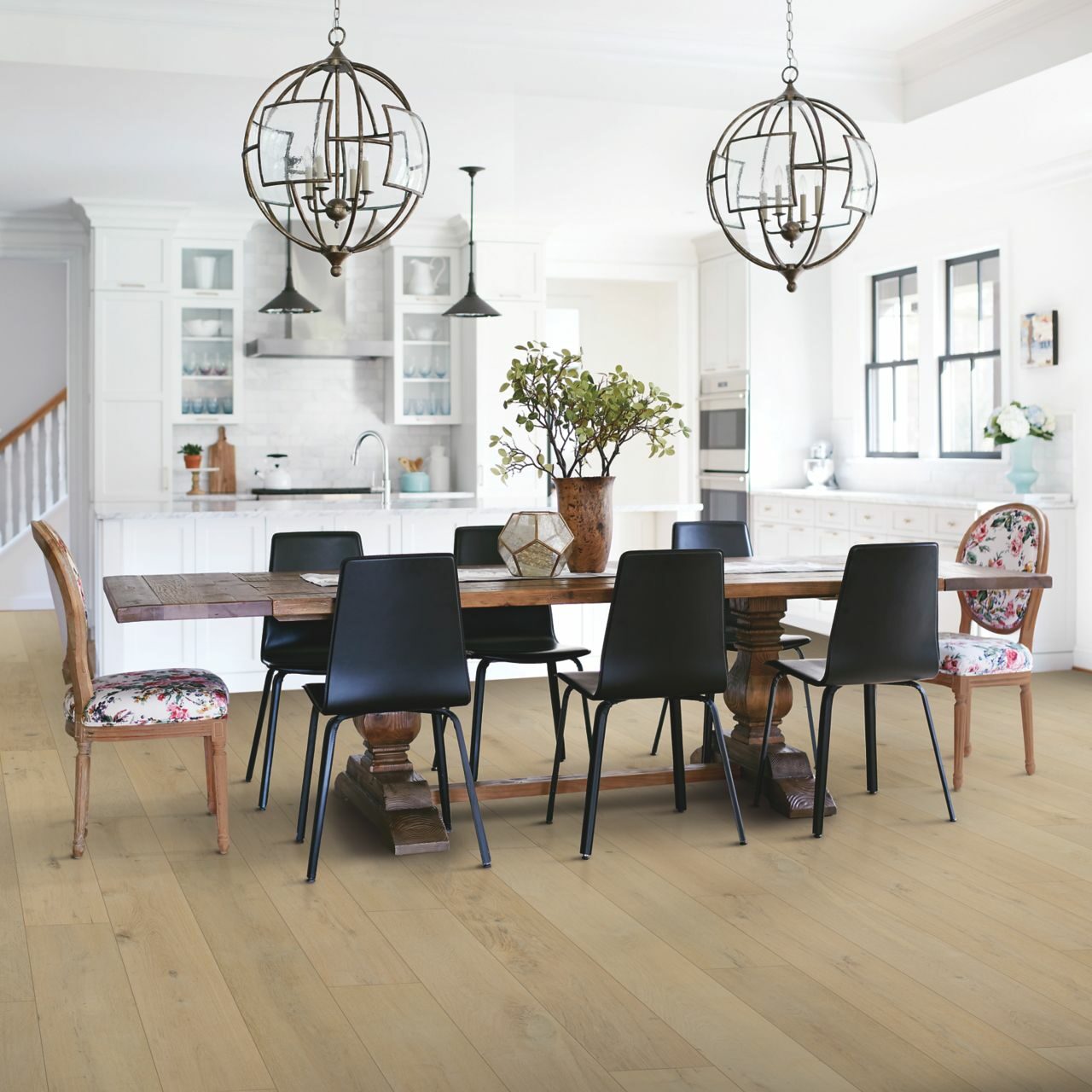 Dining room flooring | Roberts Carpet & Fine Floors